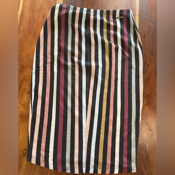 Pencil Skirt Stripped - Picture 4 of 5